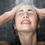 5 errores que se cometen al lavar el cabello