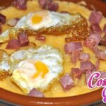 Receta de patatas revolconas con huevos de codorniz