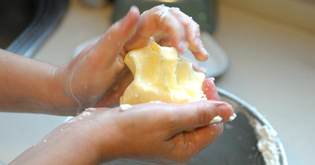 Cómo hacer mantequilla casera
